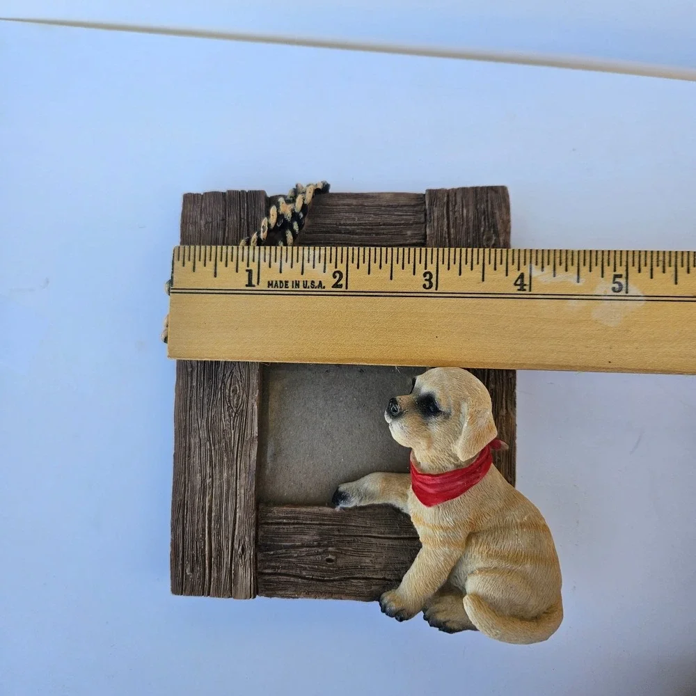 Dog Picture Frame Resin Puppy Rustic‎ Wood Look Photo Frame Red Bandana Decor